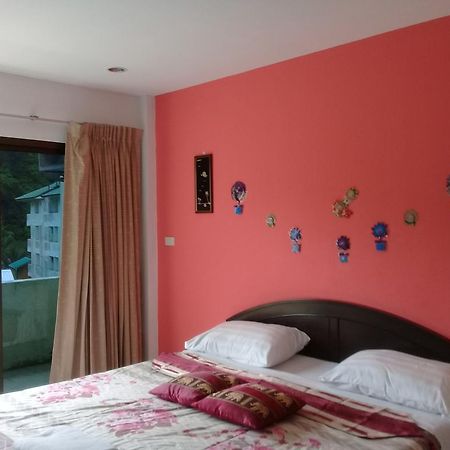 Patong Bay Guesthouse Exterior photo
