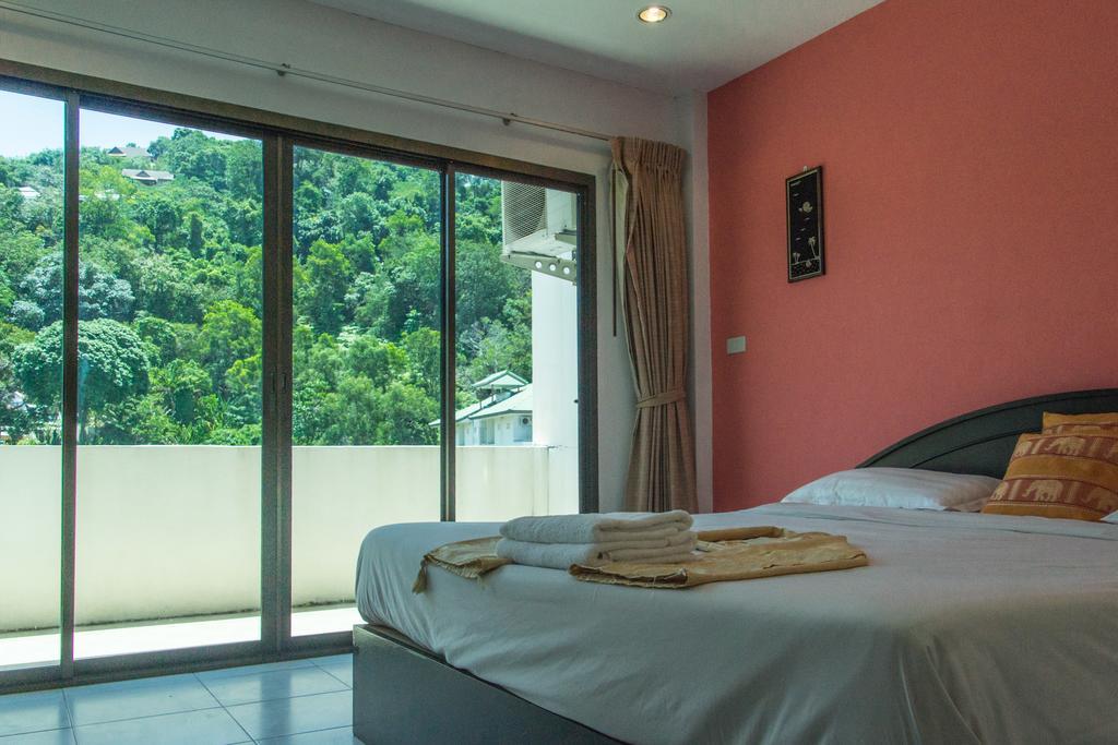 Patong Bay Guesthouse Exterior photo