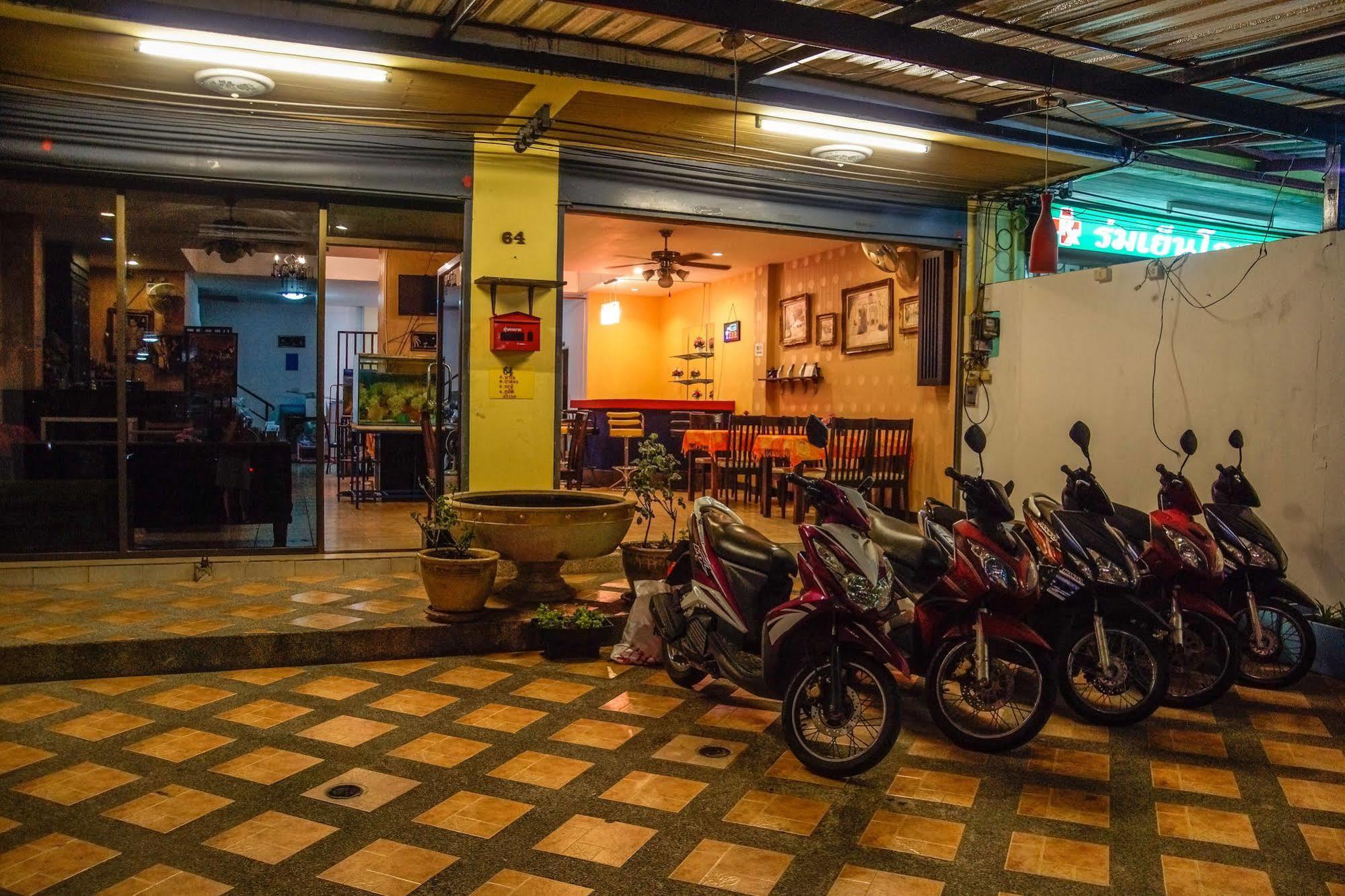 Patong Bay Guesthouse Exterior photo